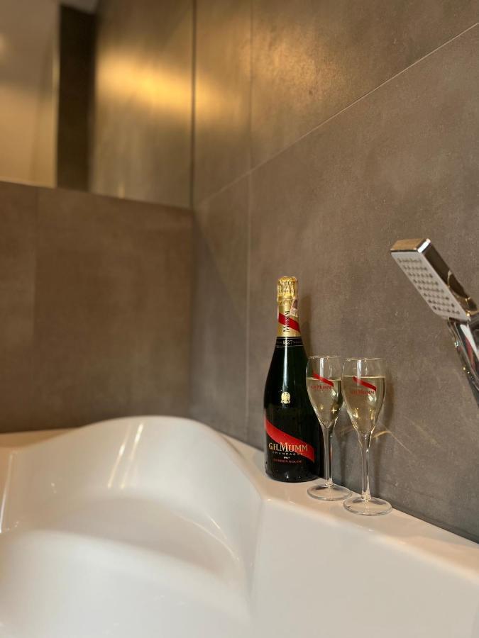 Władysławowo W Porcie Bed & Breakfast エクステリア 写真