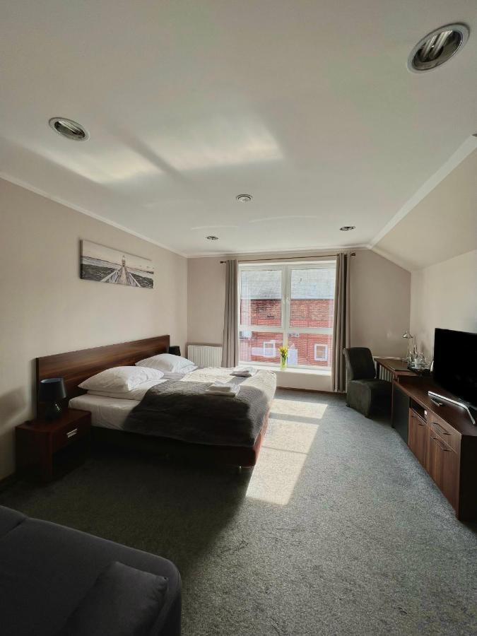 Władysławowo W Porcie Bed & Breakfast エクステリア 写真