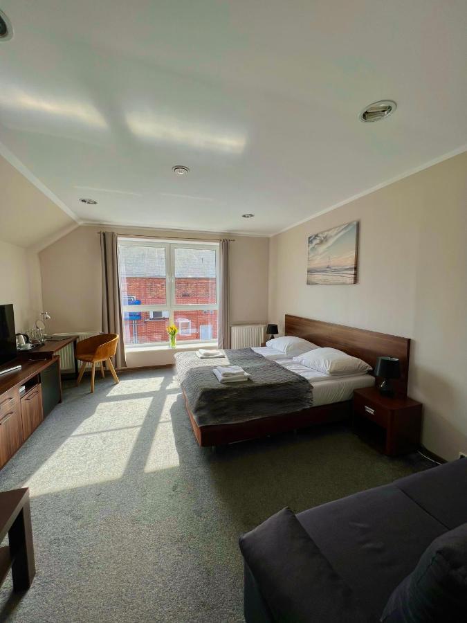 Władysławowo W Porcie Bed & Breakfast エクステリア 写真