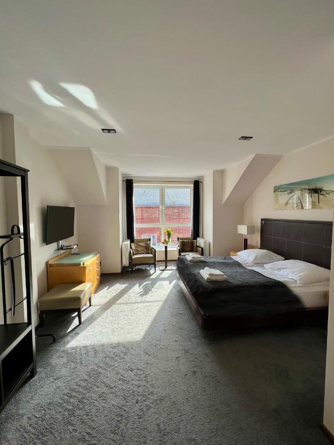 Władysławowo W Porcie Bed & Breakfast エクステリア 写真